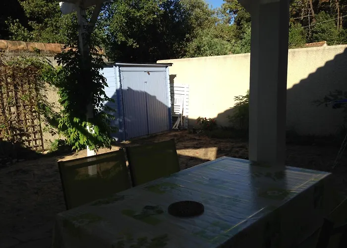 Prázdninový dům Maison Calme Entre Foret Et Ocean *